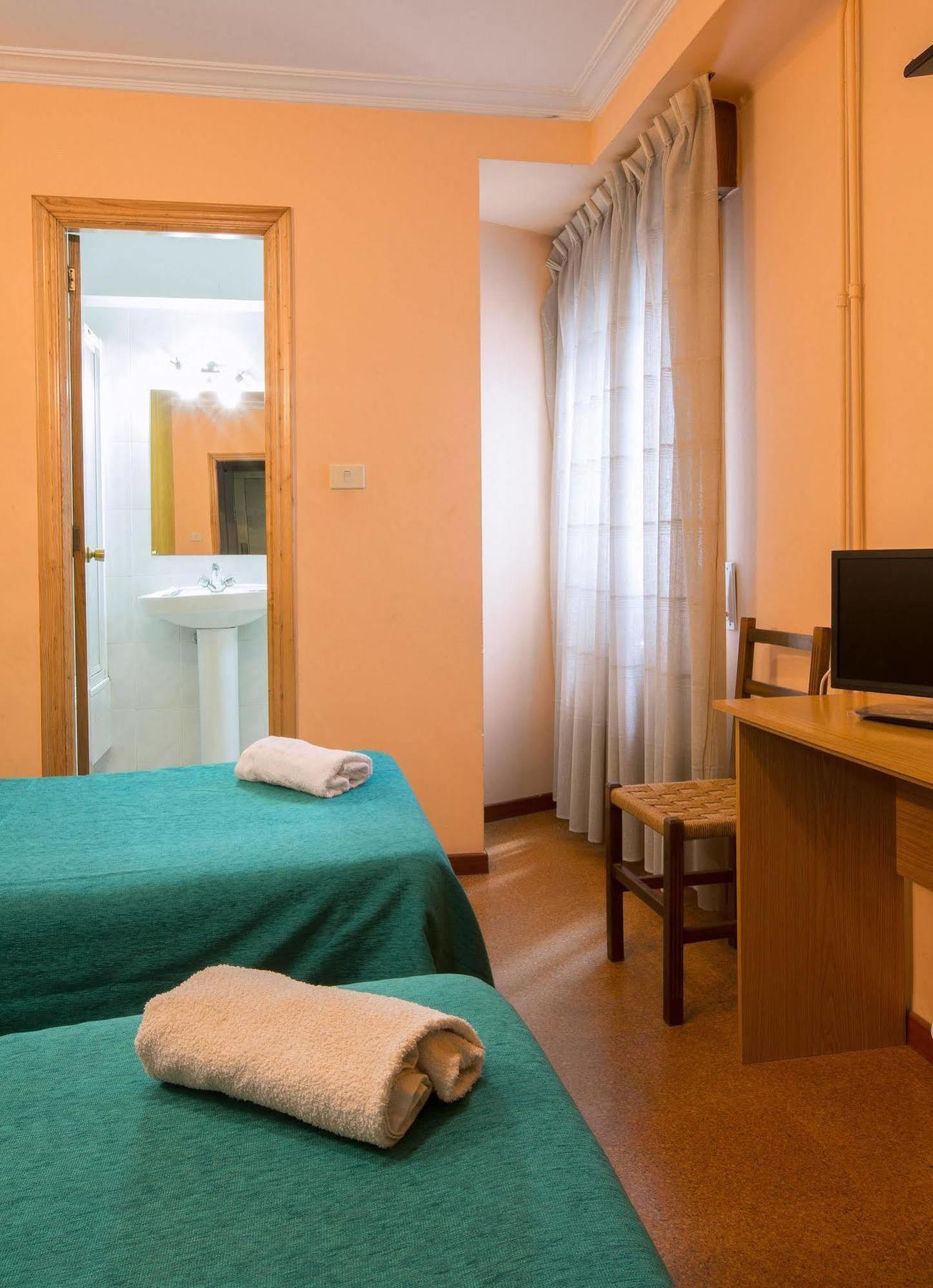 Pension Las Palmeras Lalin Ngoại thất bức ảnh